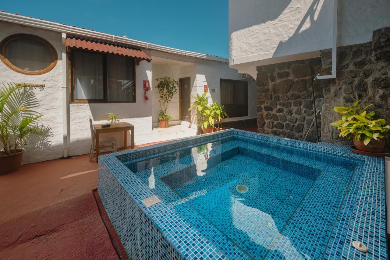 Hostal North Seymour Puerto Ayora  Esterno foto