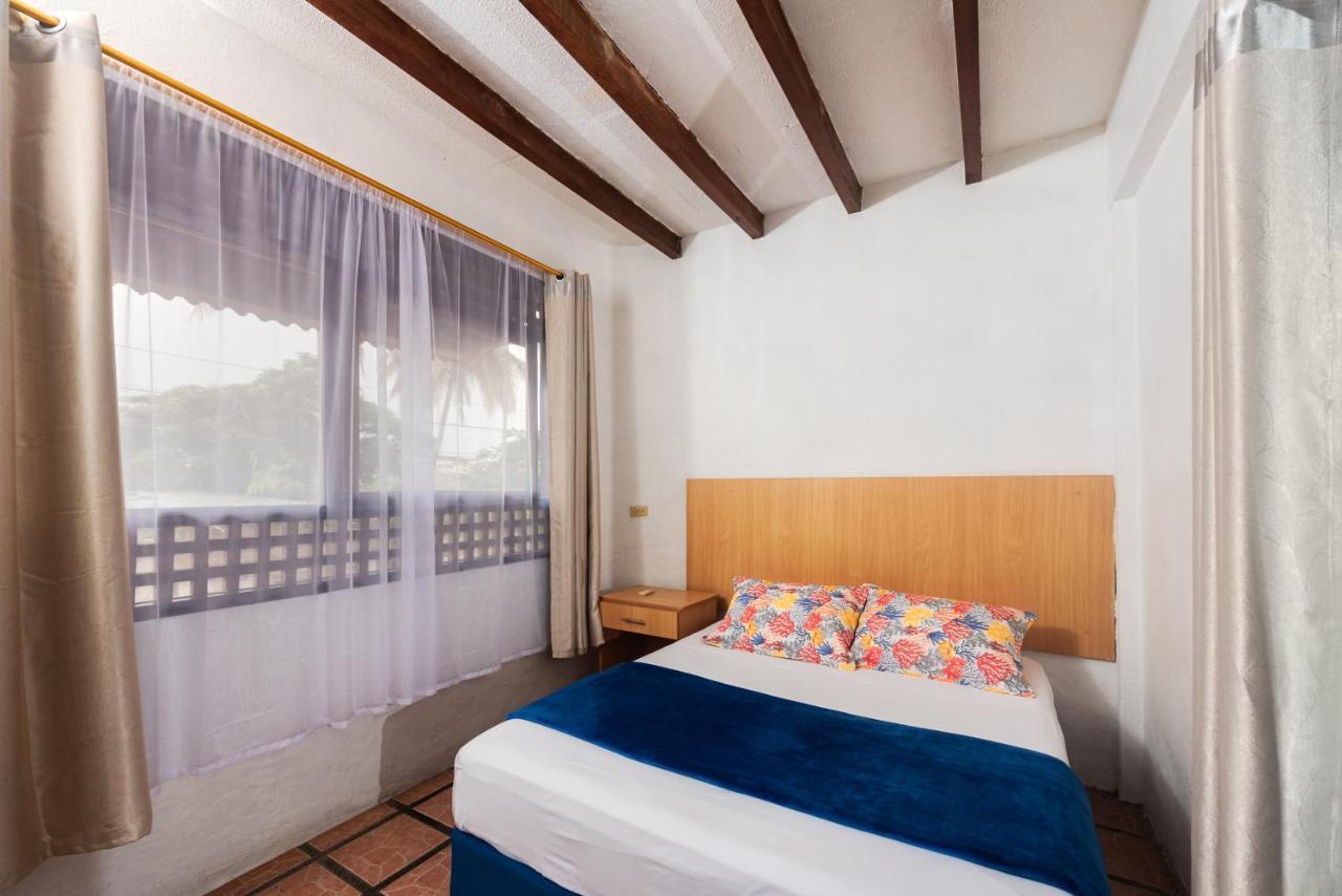 Hostal North Seymour Puerto Ayora  Esterno foto