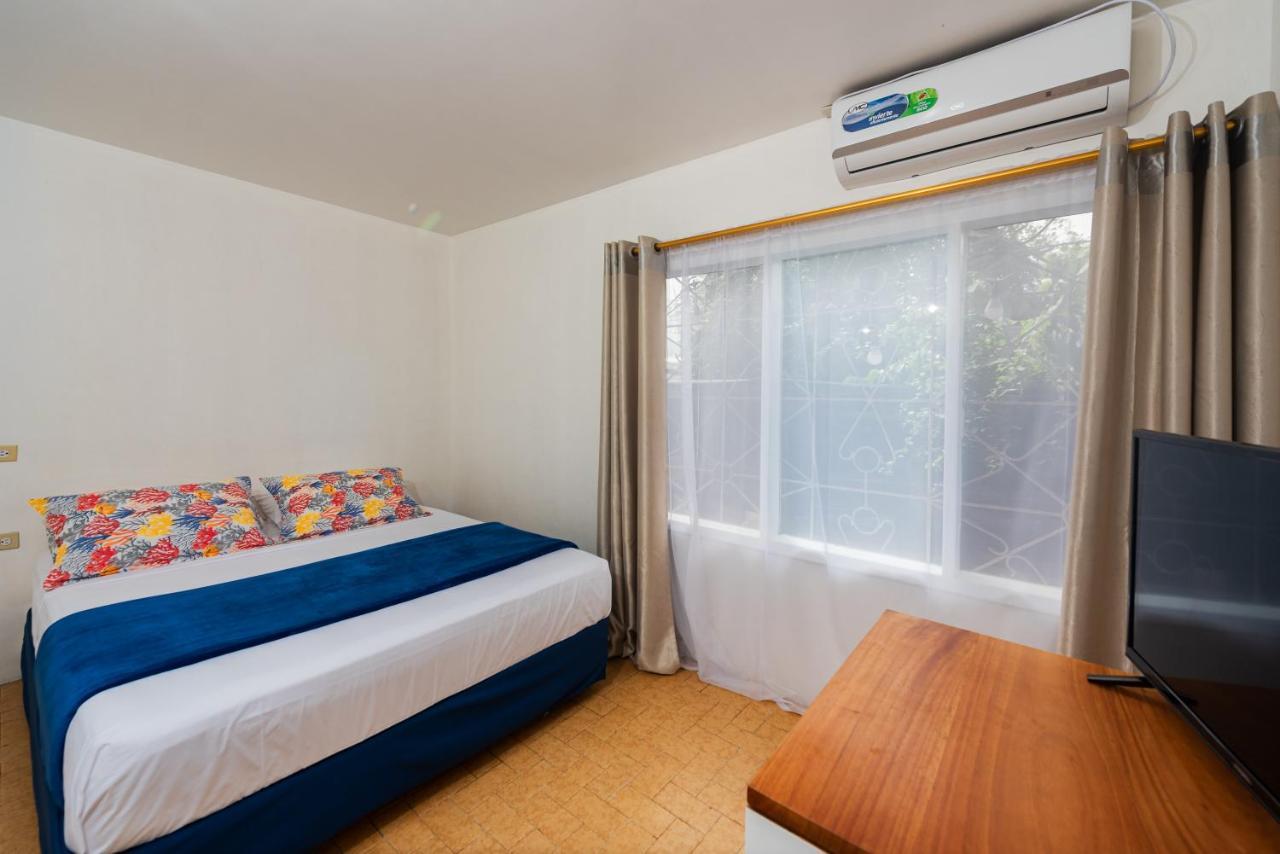 Hostal North Seymour Puerto Ayora  Esterno foto