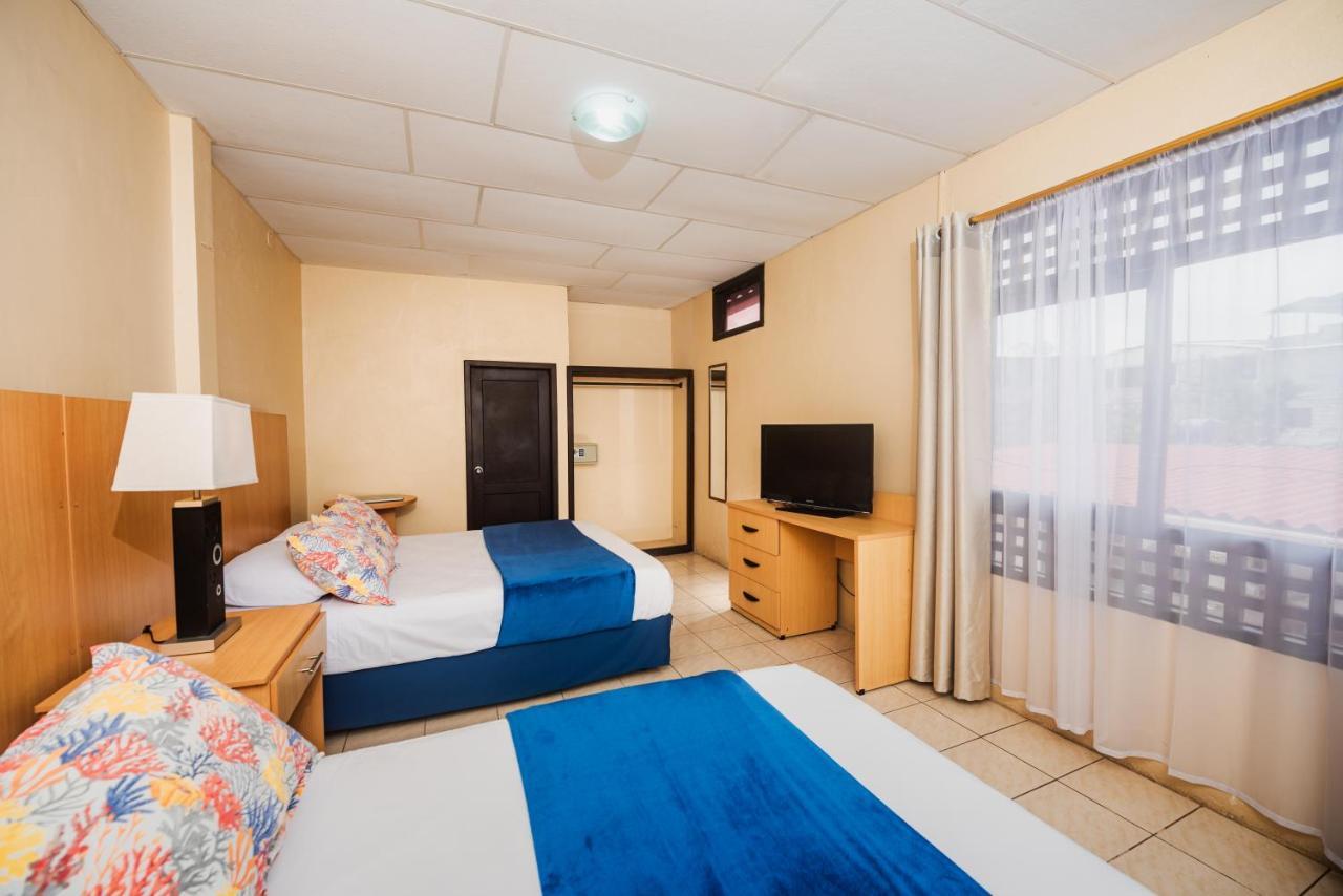 Hostal North Seymour Puerto Ayora  Esterno foto