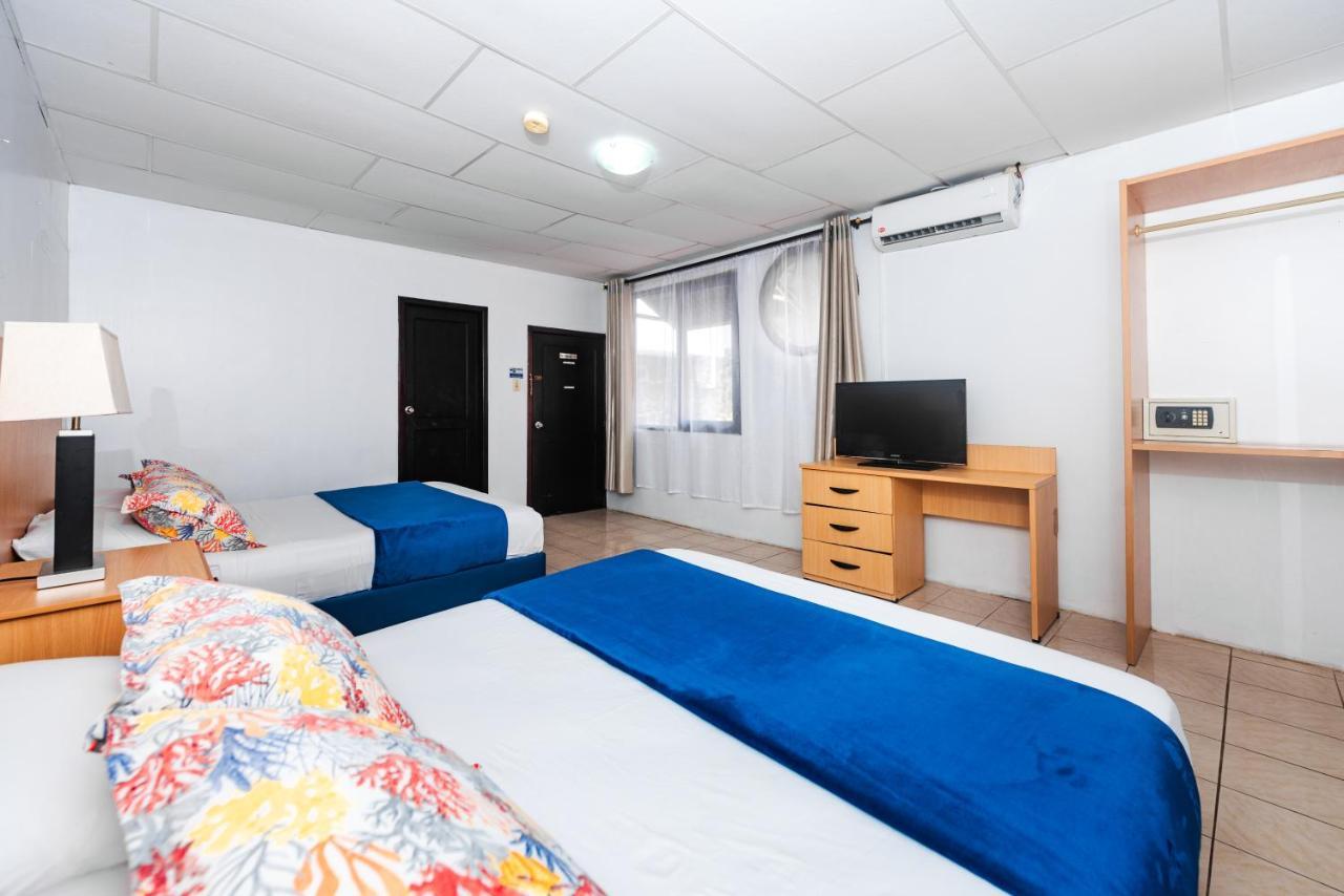 Hostal North Seymour Puerto Ayora  Esterno foto